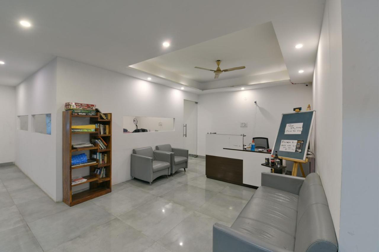 Hotel Fortune Inn By F9 Hotels Noida Kültér fotó