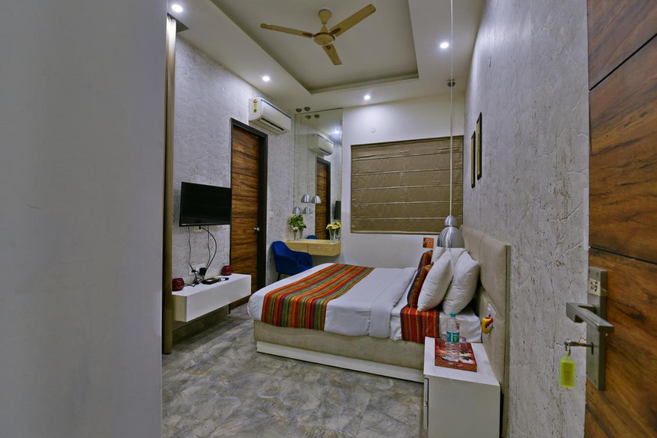 Hotel Fortune Inn By F9 Hotels Noida Kültér fotó