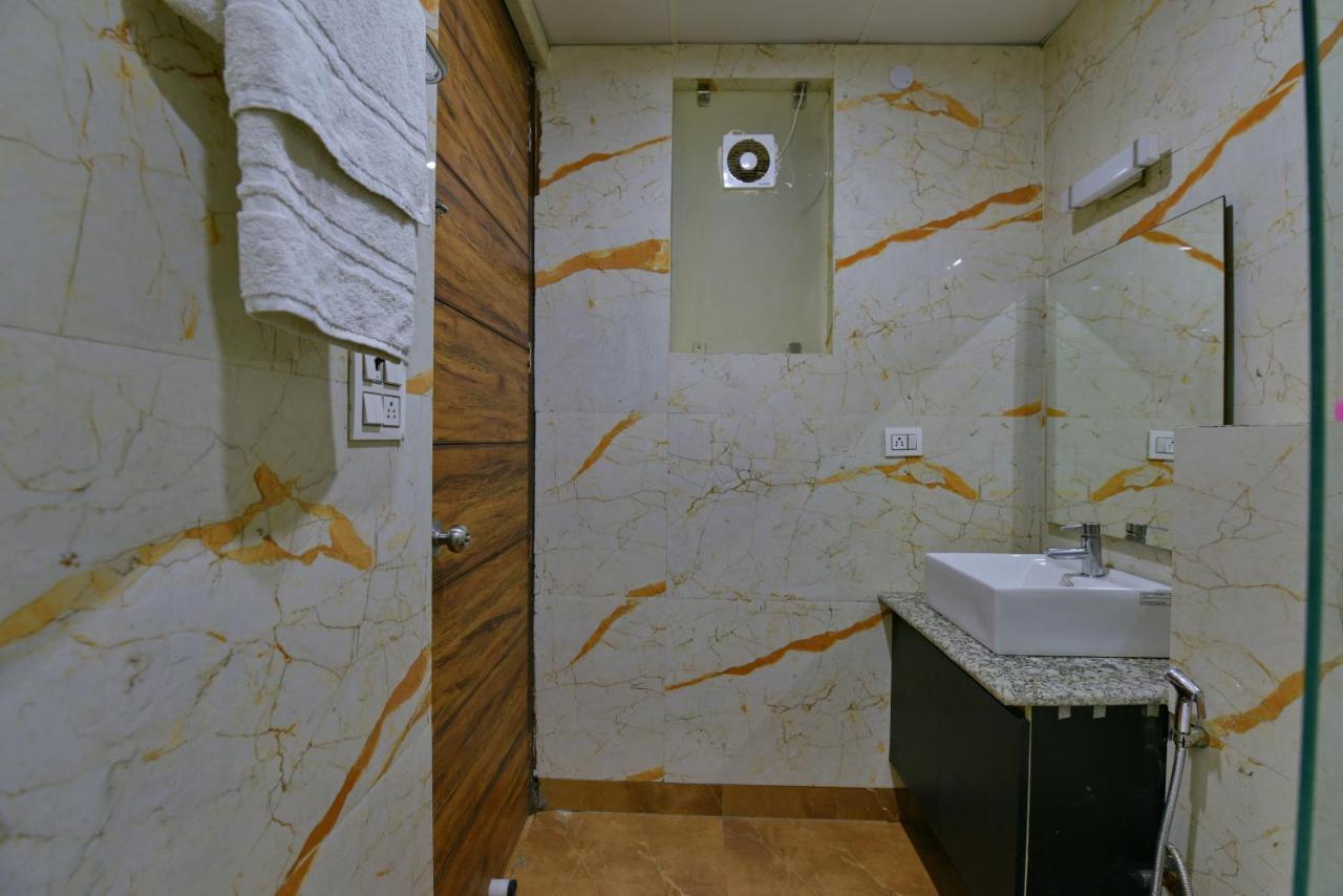 Hotel Fortune Inn By F9 Hotels Noida Kültér fotó
